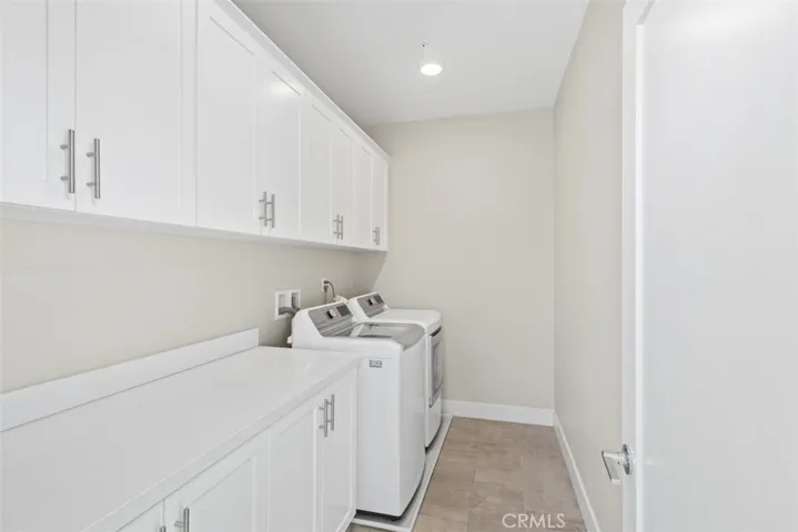 157 Novel, Irvine, California 92618