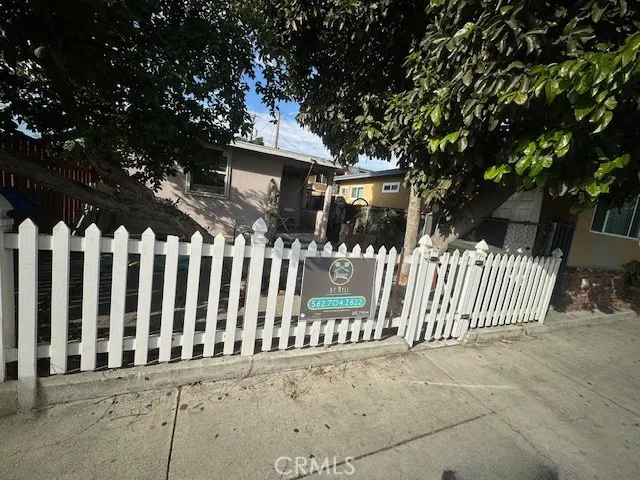 7029 Somerset, Paramount, California 90723 home-pic-4