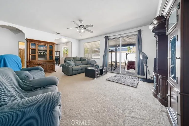 25266 Shady Creek Circle, Menifee, California 92584 home-pic-11