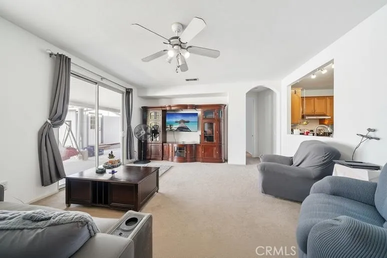 25266 Shady Creek Circle, Menifee, California 92584 home-pic-8