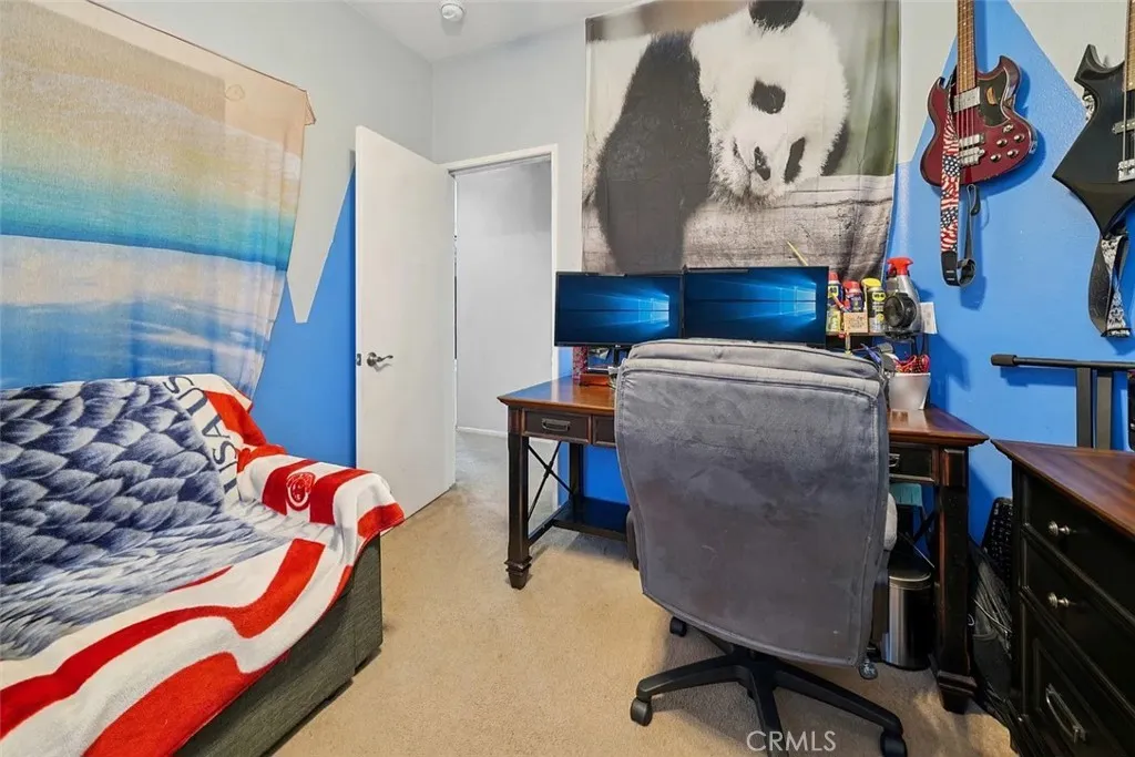 25266 Shady Creek Circle, Menifee, California 92584 home-pic-28