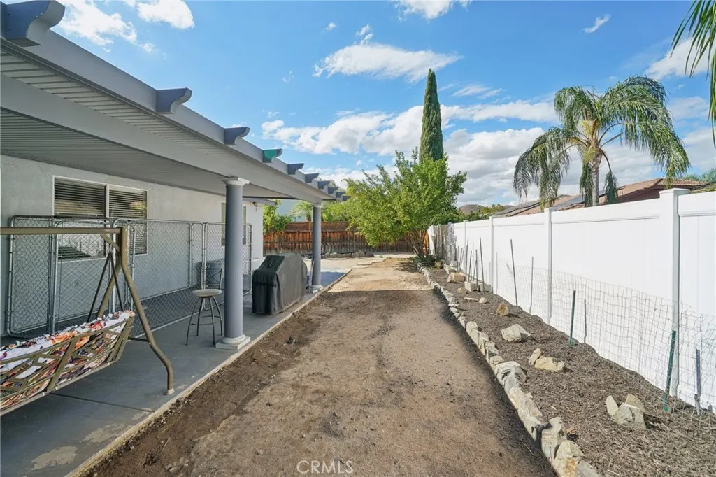 25266 Shady Creek Circle, Menifee, California 92584 home-pic-49