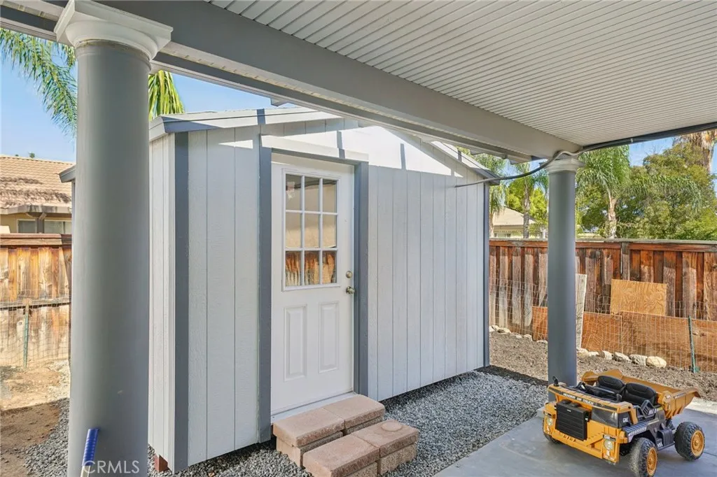 25266 Shady Creek Circle, Menifee, California 92584 home-pic-46