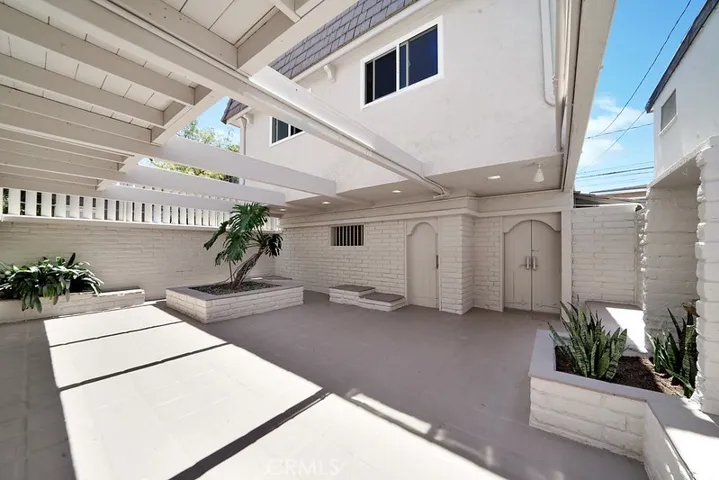 608 Marguerite Avenue, Corona Del Mar, California 92625