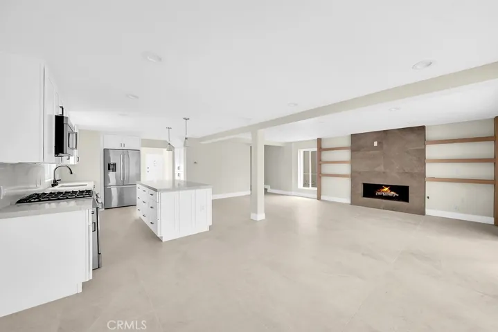 608 Marguerite Avenue, Corona Del Mar, California 92625