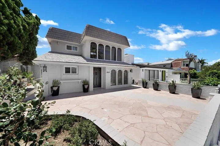 608 Marguerite Avenue, Corona Del Mar, California 92625
