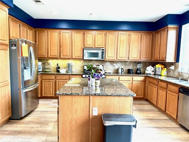 1549 Coldridge Circle, San Jacinto, California 92583