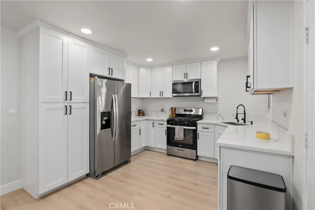 1352 W Granada, Ontario, California 91762 home-pic-9