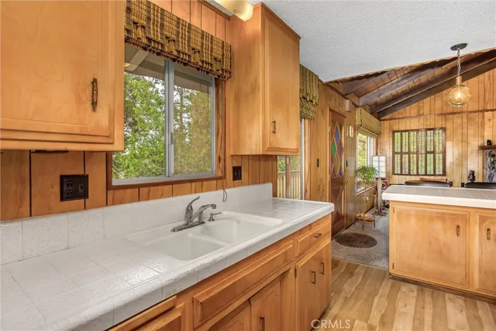 24293 Horst Drive, Crestline, California 92325