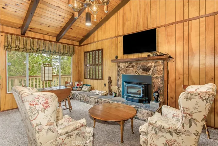 24293 Horst Drive, Crestline, California 92325