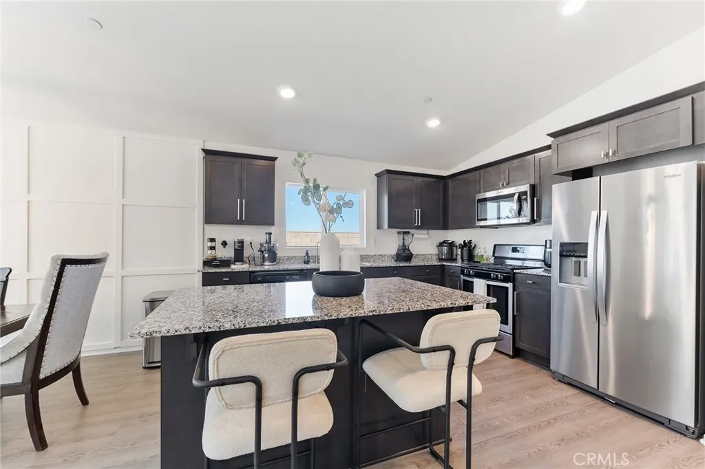 5323 Orange Grove Avenue, Hemet, California 92544 home-pic-12