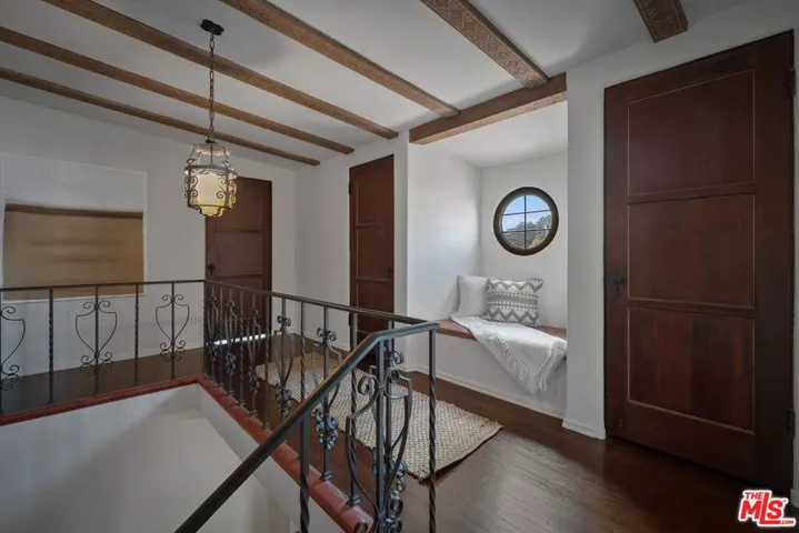 1308 San Vicente Boulevard, Santa Monica, California 90402