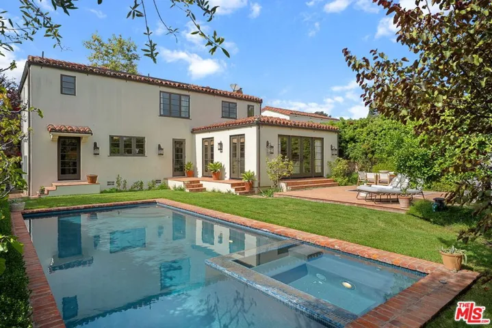 1308 San Vicente Boulevard, Santa Monica, California 90402
