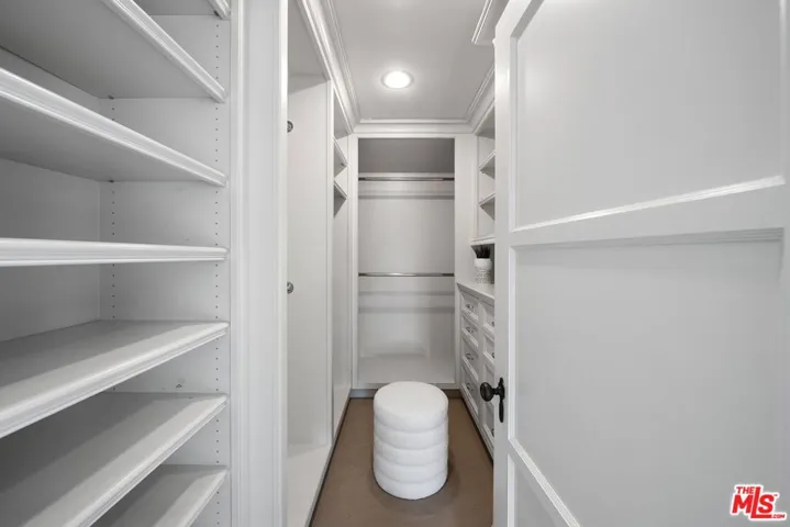 1308 San Vicente Boulevard, Santa Monica, California 90402