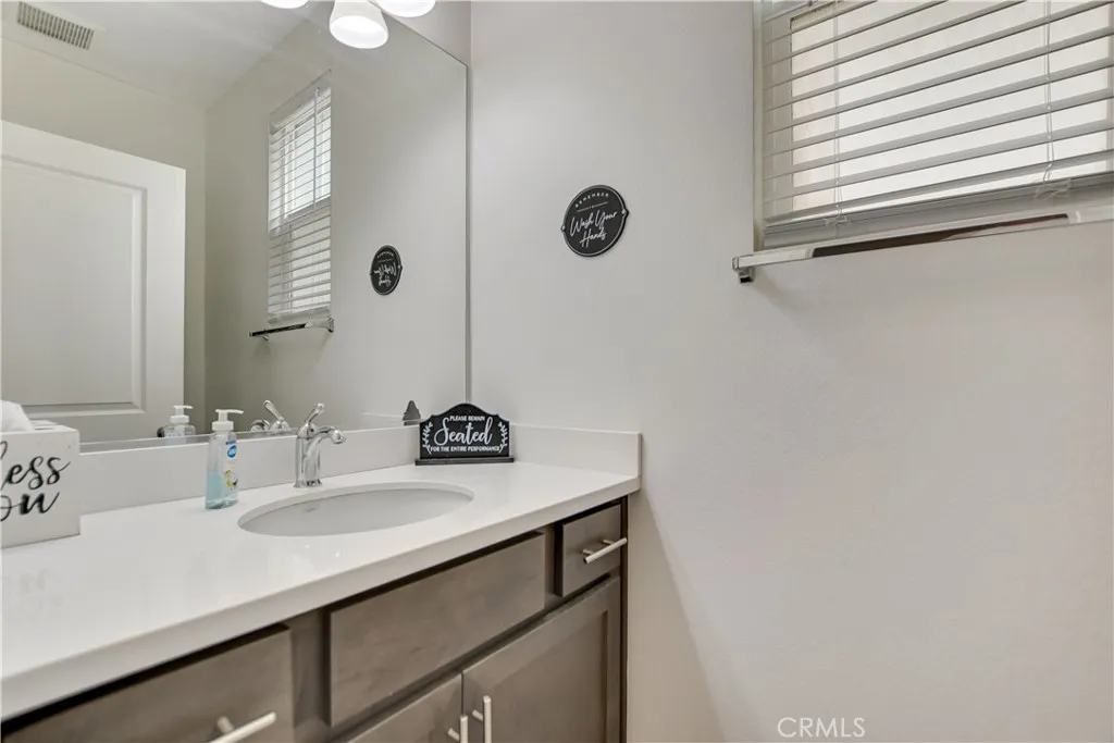 7340 Garnet Ridge, Jurupa Valley, California 92509 home-pic-18