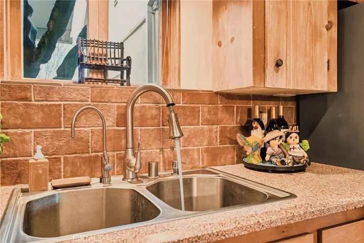 6668 Manzanita Avenue, 29 Palms, California 92277
