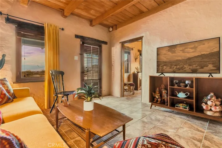 6668 Manzanita Avenue, 29 Palms, California 92277