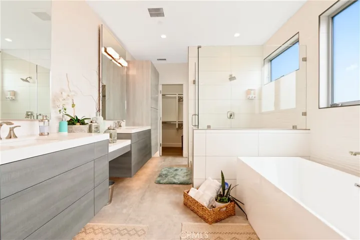 4405 Channel Place, Newport Beach, California 92663