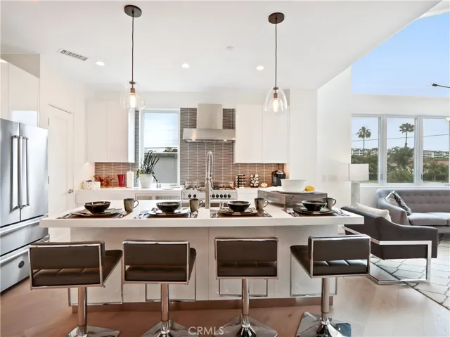 4405 Channel Place, Newport Beach, California 92663