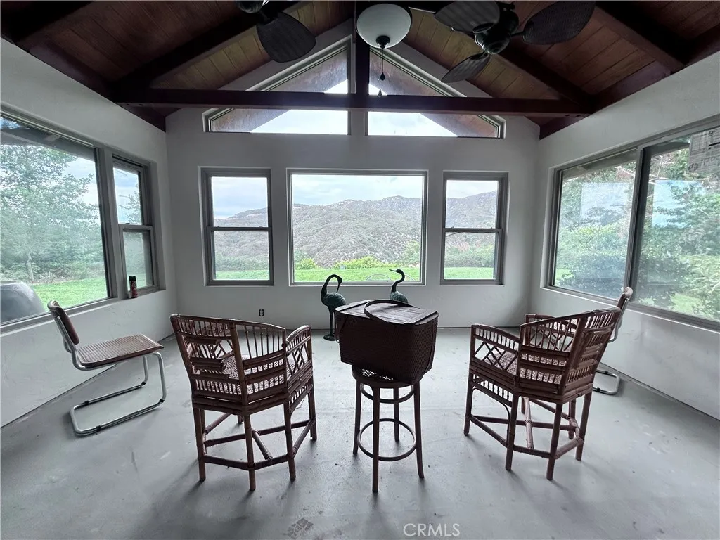 13054 Oak Crest Drive, Yucaipa, California 92399 home-pic-19