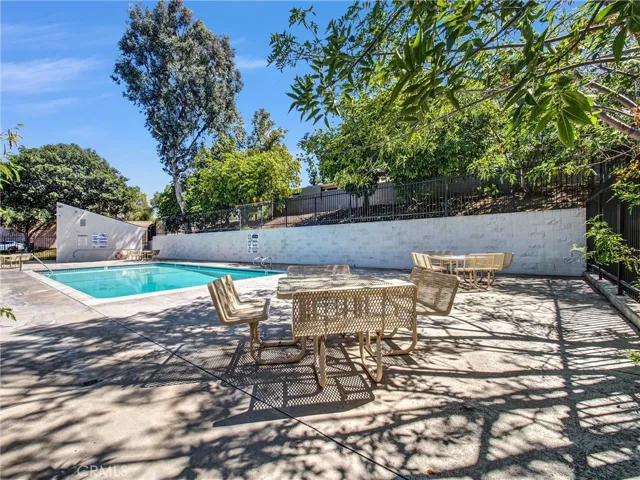 413 N Conestoga Way 11, Anaheim, California 92807