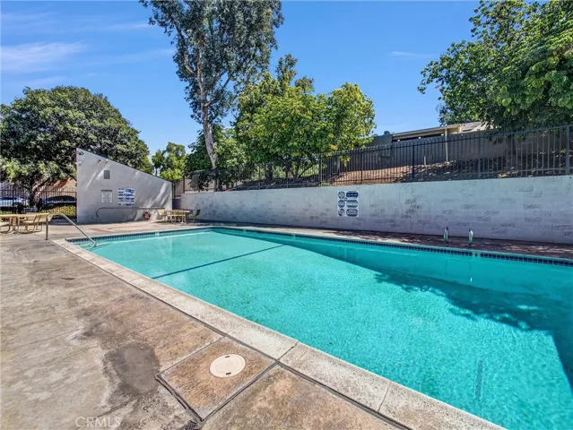 413 N Conestoga Way 11, Anaheim, California 92807