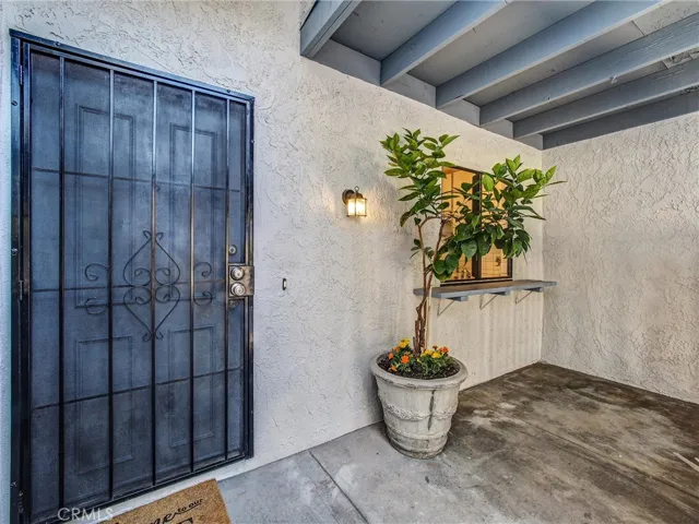 413 N Conestoga Way 11, Anaheim, California 92807