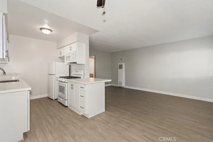 1534 Manhattan Beach Boulevard, Manhattan Beach, California 90266