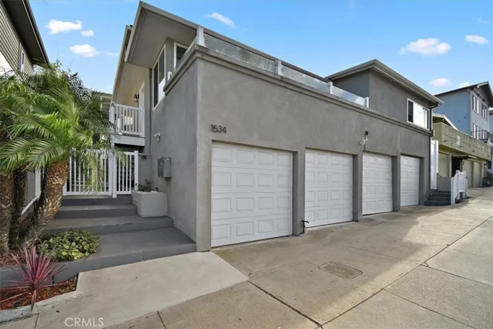 1534 Manhattan Beach Boulevard, Manhattan Beach, California 90266