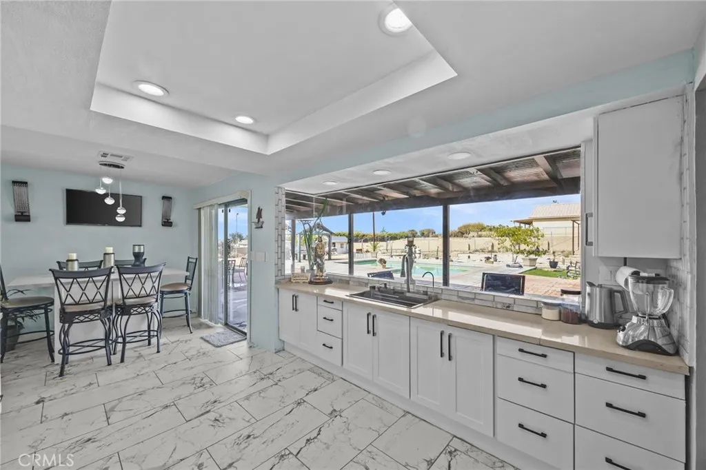 13288 13288 Choco Road, Apple Valley, California 92308 home-pic-19