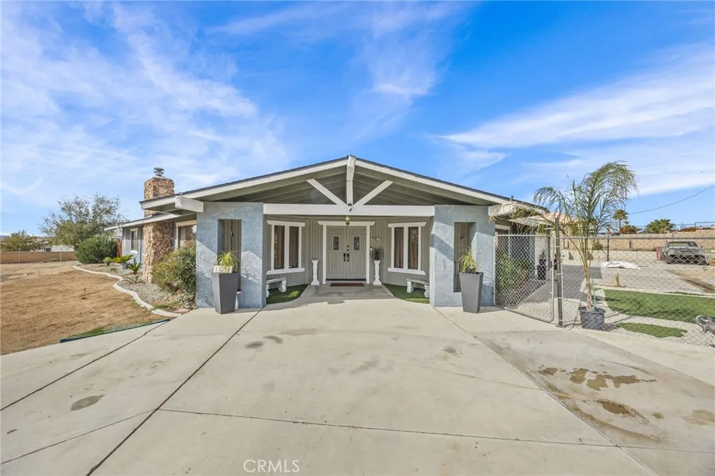 13288 13288 Choco Road, Apple Valley, California 92308 home-pic-1