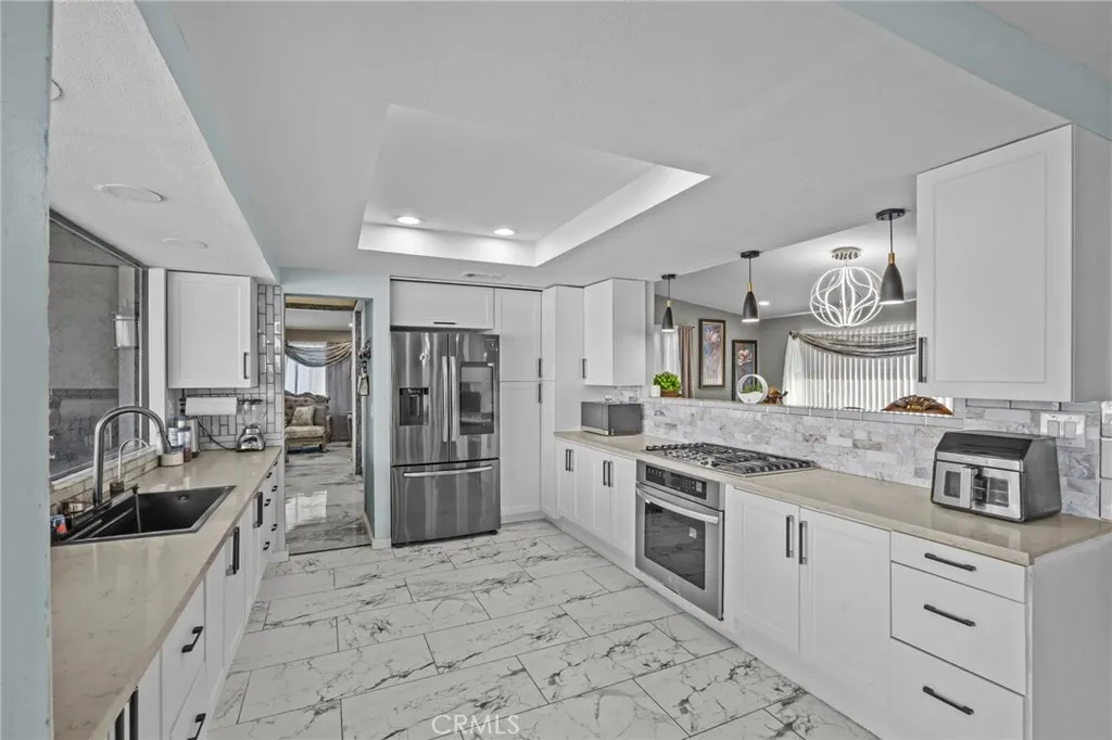 13288 13288 Choco Road, Apple Valley, California 92308 home-pic-17