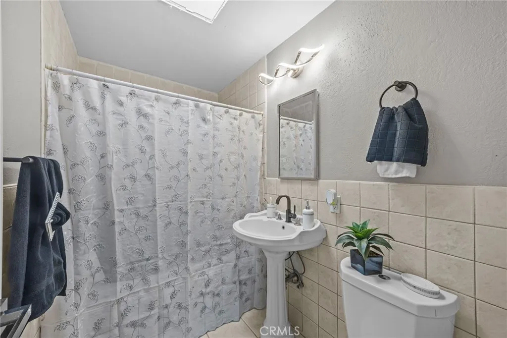 13288 13288 Choco Road, Apple Valley, California 92308 home-pic-23