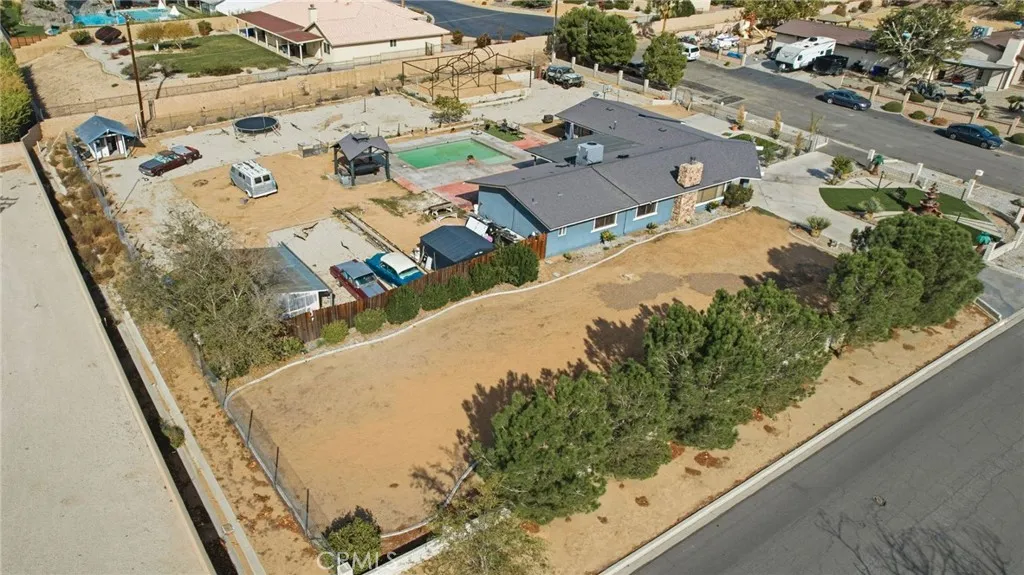 13288 13288 Choco Road, Apple Valley, California 92308 home-pic-43