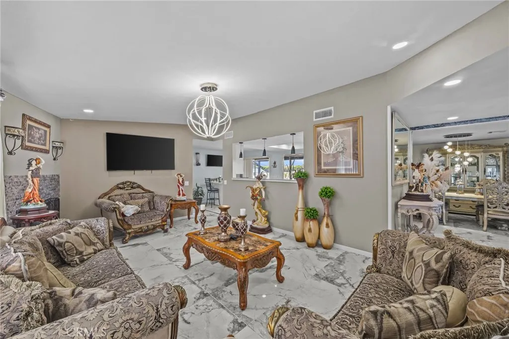 13288 13288 Choco Road, Apple Valley, California 92308 home-pic-14