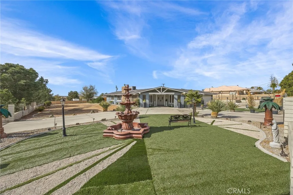 13288 13288 Choco Road, Apple Valley, California 92308 home-pic-3