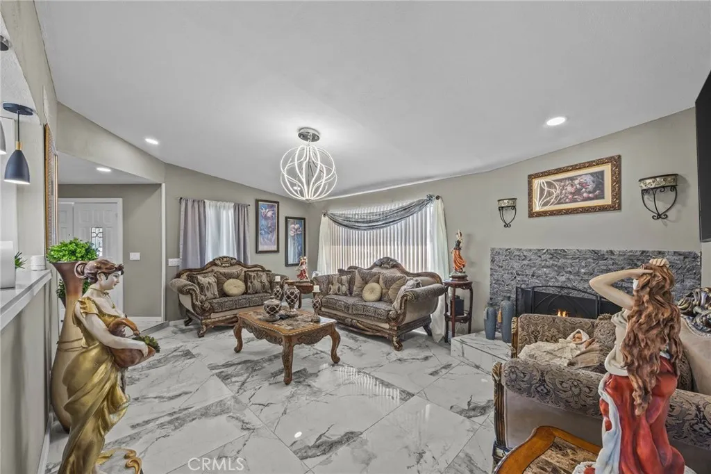 13288 13288 Choco Road, Apple Valley, California 92308 home-pic-15