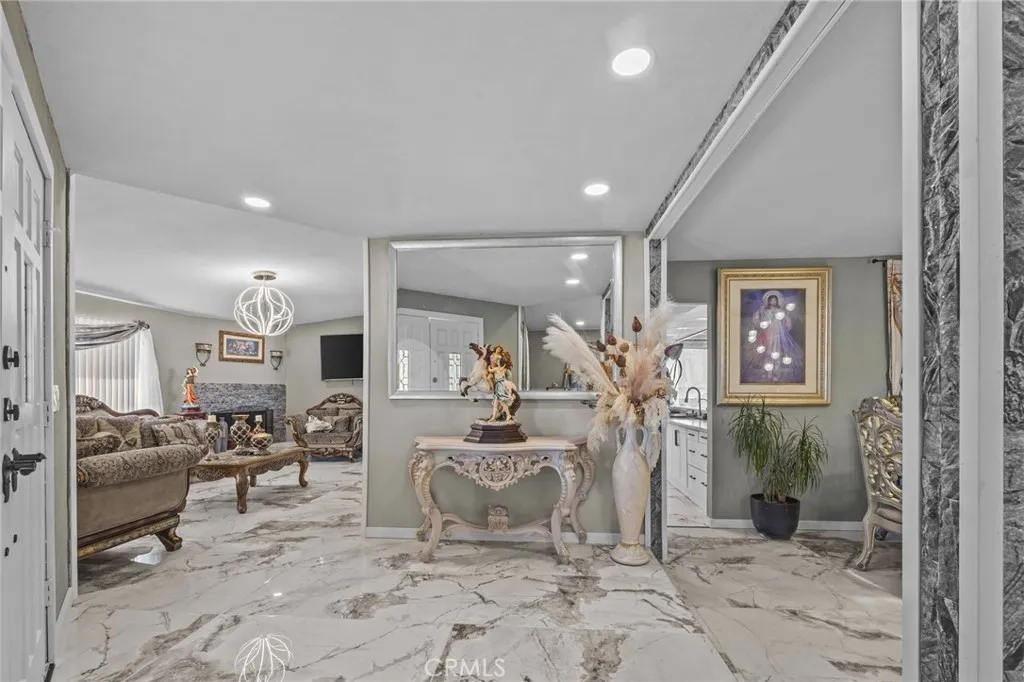 13288 13288 Choco Road, Apple Valley, California 92308 home-pic-12