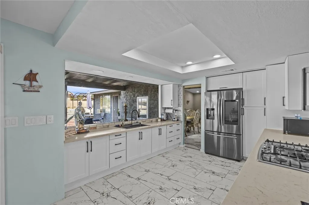 13288 13288 Choco Road, Apple Valley, California 92308 home-pic-18