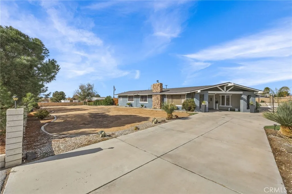 13288 13288 Choco Road, Apple Valley, California 92308 home-pic-4