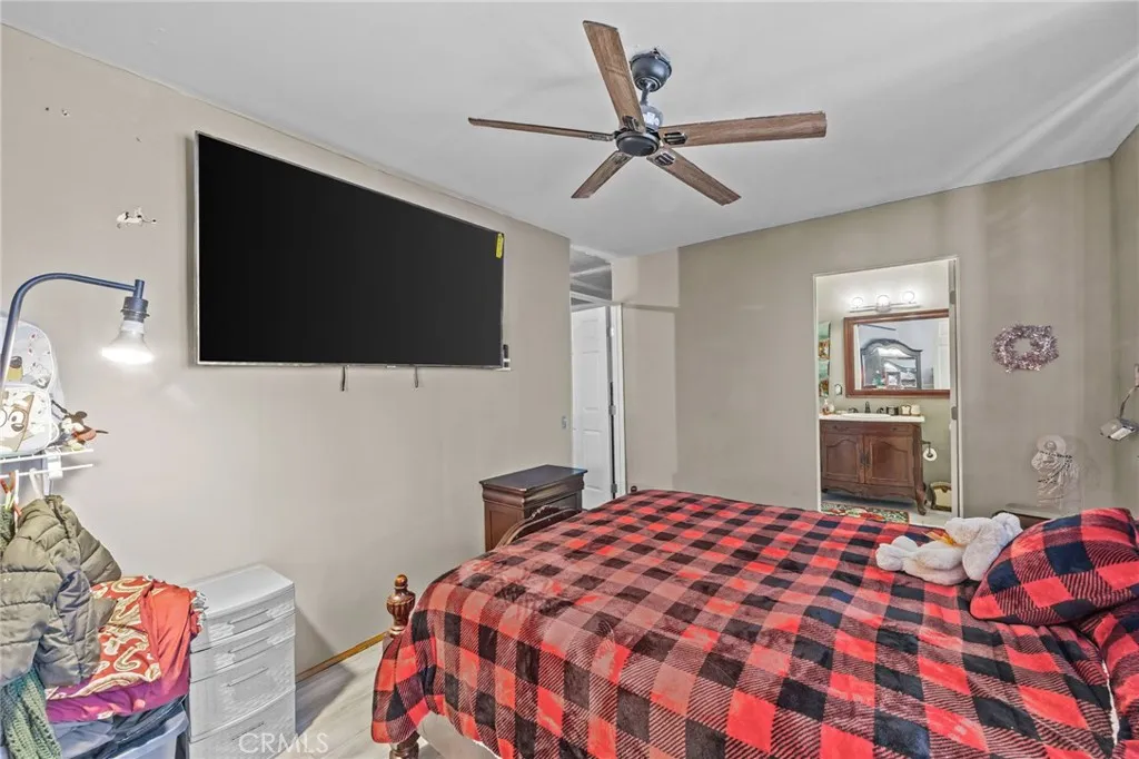 13288 13288 Choco Road, Apple Valley, California 92308 home-pic-28