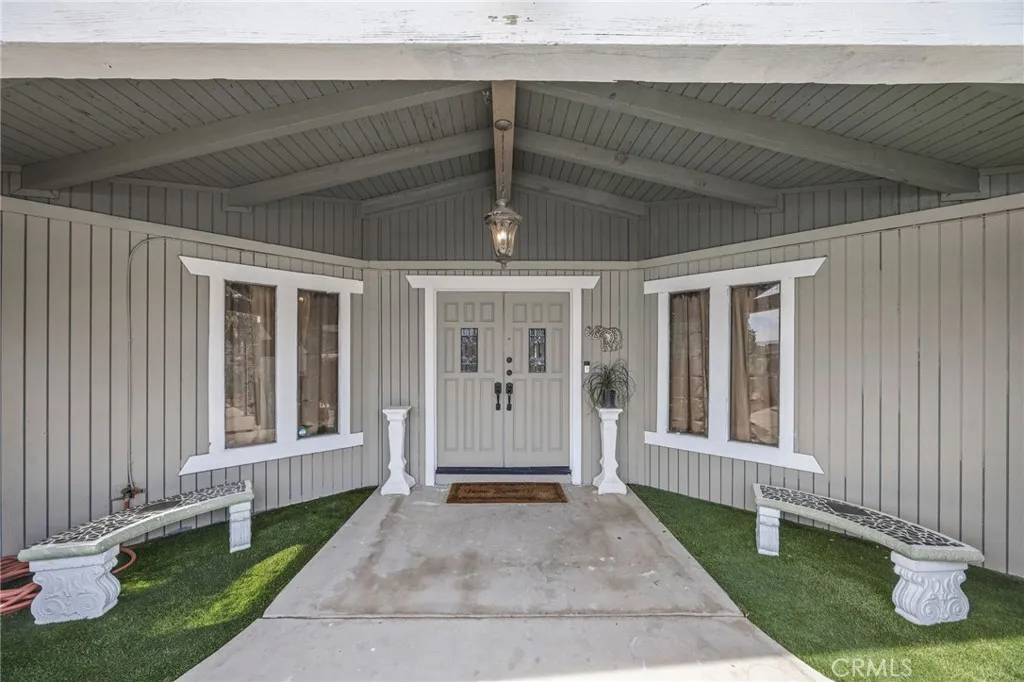 13288 13288 Choco Road, Apple Valley, California 92308 home-pic-2
