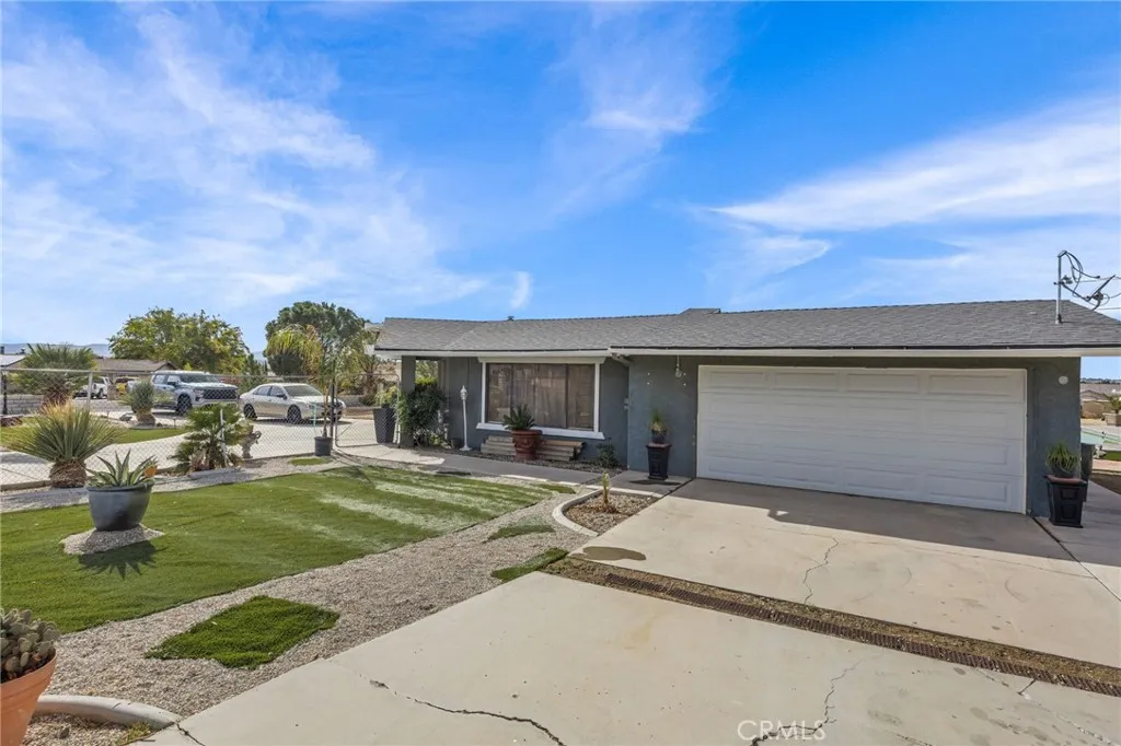 13288 13288 Choco Road, Apple Valley, California 92308 home-pic-6