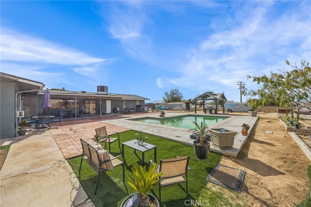 13288 13288 Choco Road, Apple Valley, California 92308 home-pic-38