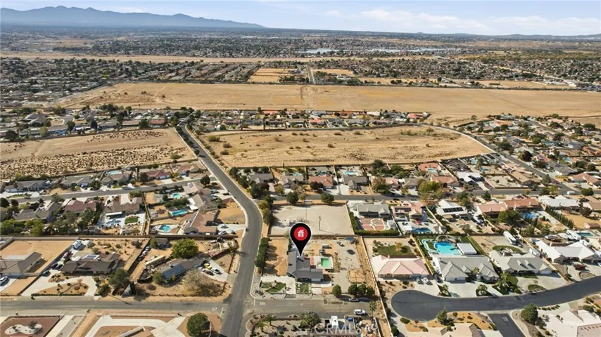 13288 13288 Choco Road, Apple Valley, California 92308