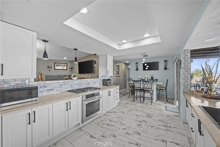 13288 13288 Choco Road, Apple Valley, California 92308