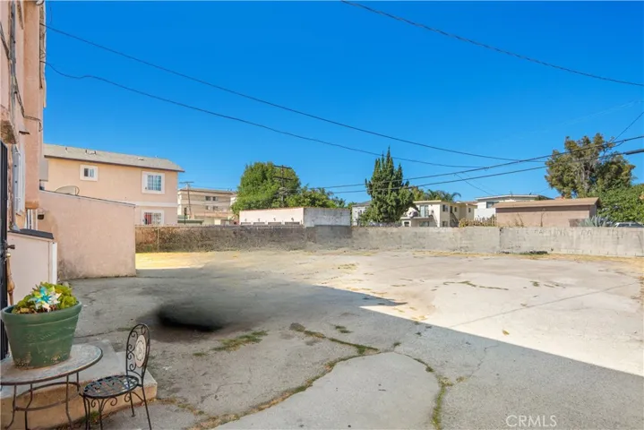 6027 10th Avenue, Los Angeles, California 90043