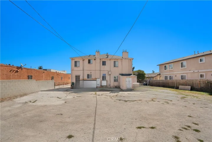 6027 10th Avenue, Los Angeles, California 90043