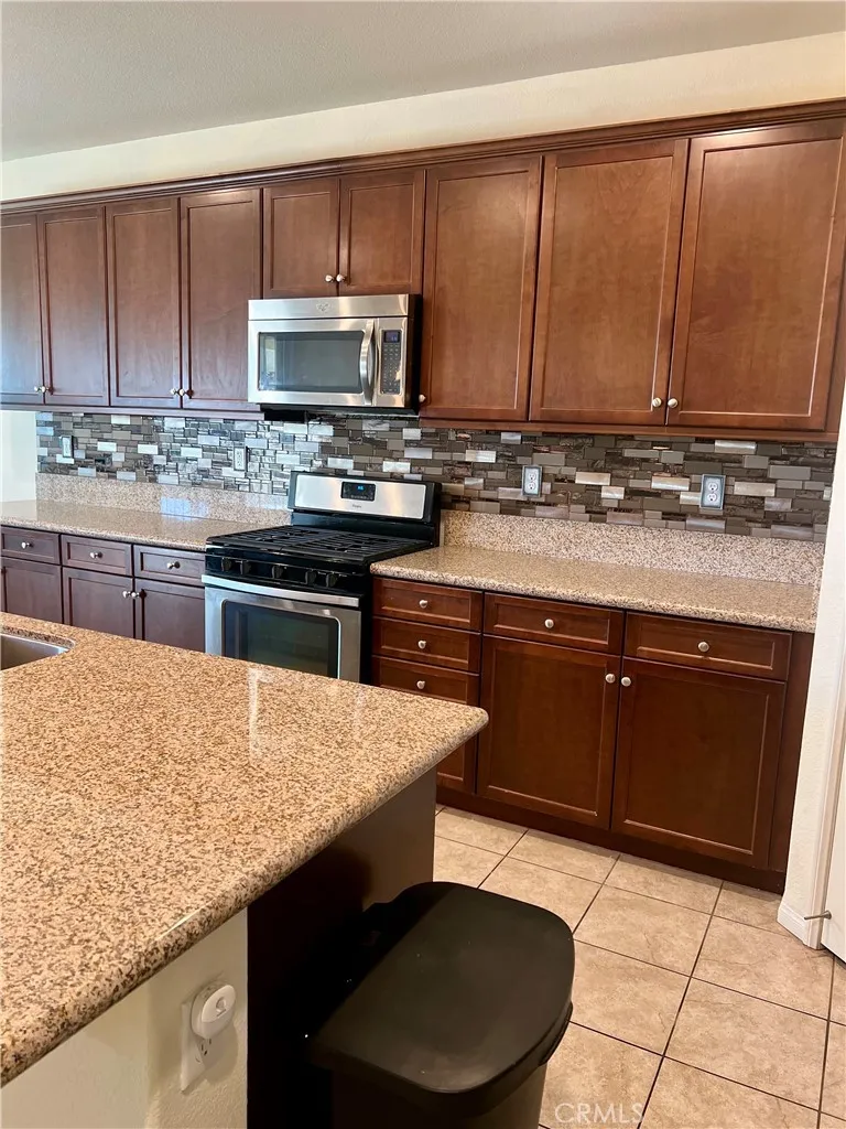 1429 Camino Sueno, Hemet, California 92545 home-pic-7
