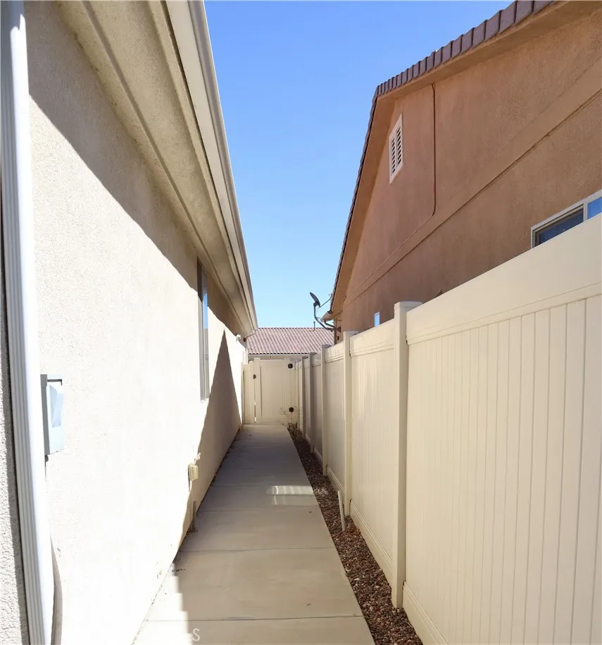 1429 Camino Sueno, Hemet, California 92545 home-pic-28